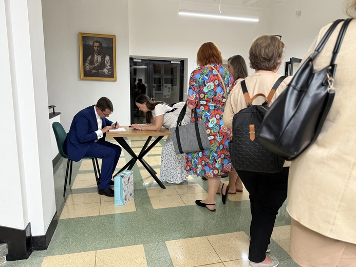 Spotkanie wokół książki "Wyjść poza schemat"