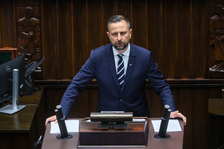 Szef MON w Sejmie: w nocy z wtorku na środę zadziałały procedury, a NATO zdało egzamin
