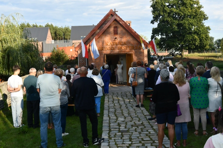 Biskup poświęcił kapilicę w Ciepielowie k. Nowej Soli