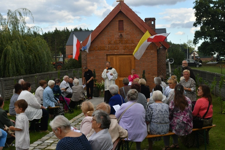 Biskup poświęcił kapilicę w Ciepielowie k. Nowej Soli