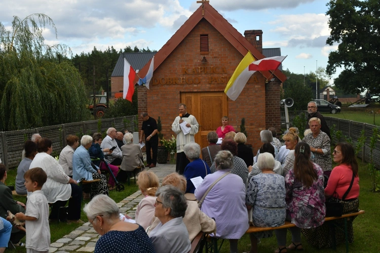 Biskup poświęcił kapilicę w Ciepielowie k. Nowej Soli