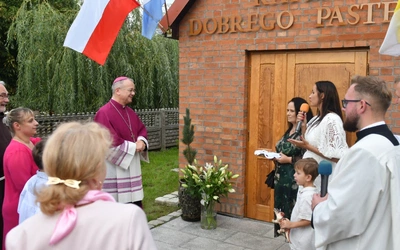 Biskup poświęcił kapilicę w Ciepielowie k. Nowej Soli
