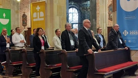 "Oto lud, który wezwałeś na synod". Rozpoczynają się obrady plenarne