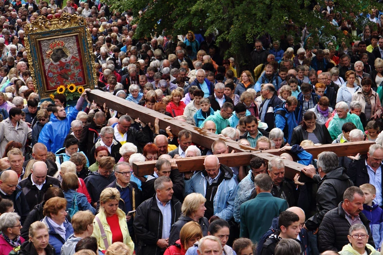 Rodzina sanktuarium życia