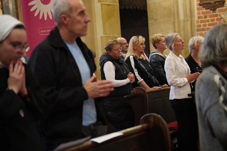 Początek plenarnych obrad synodu archidiecezji wrocławskiej