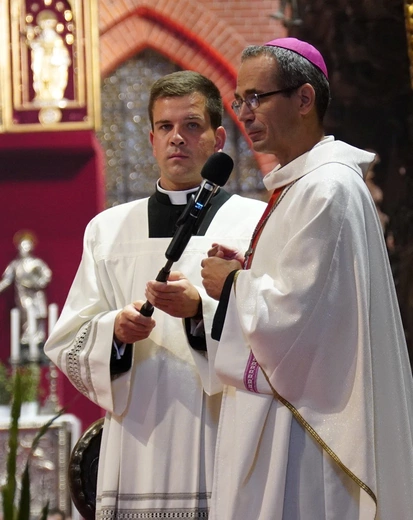 Początek plenarnych obrad synodu archidiecezji wrocławskiej