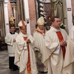 Początek plenarnych obrad synodu archidiecezji wrocławskiej