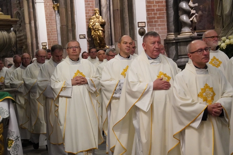 Początek plenarnych obrad synodu archidiecezji wrocławskiej