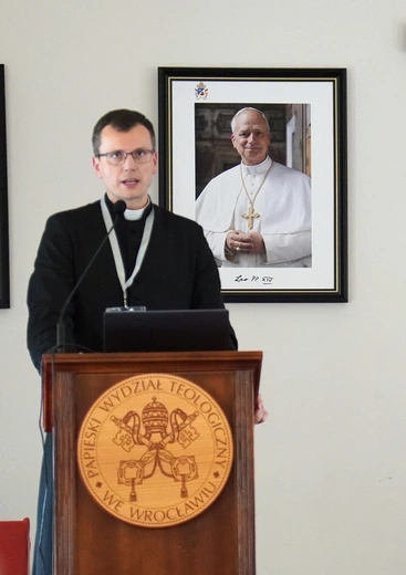 Obrady plenarne II Synodu Archidiecezji Wrocławskiej. Jak słudzy przy stągwiach w Kanie