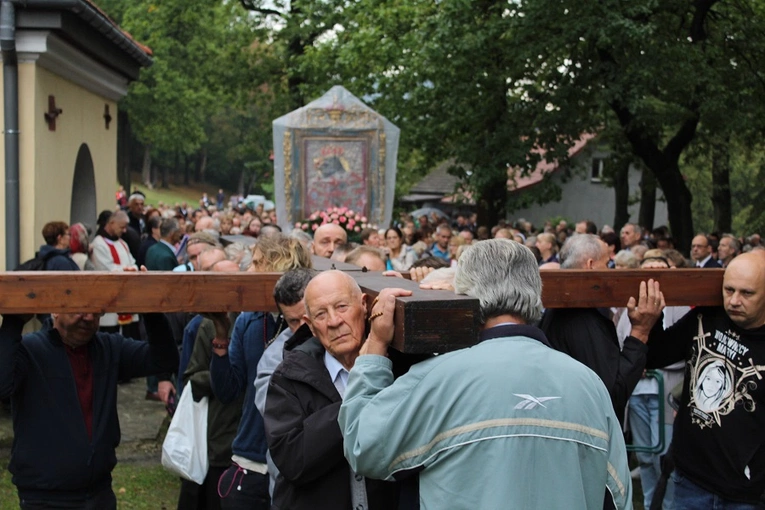 Rodziny na kalwaryjskich dróżkach
