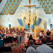 Uwielbienie w Zebrzydowej