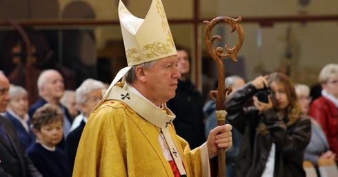 Abp Kupny: Co pozostało Jezusowi, by dostać się do naszego serca? Jest tylko jedna droga. Droga miłości