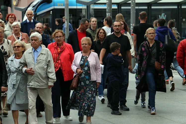 Procesja z relikwiami św. Doroty i św. Stanisława we Wrocławiu 2025