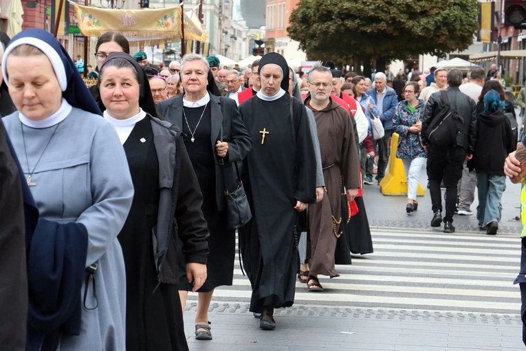 Procesja z relikwiami św. Doroty i św. Stanisława we Wrocławiu 2025