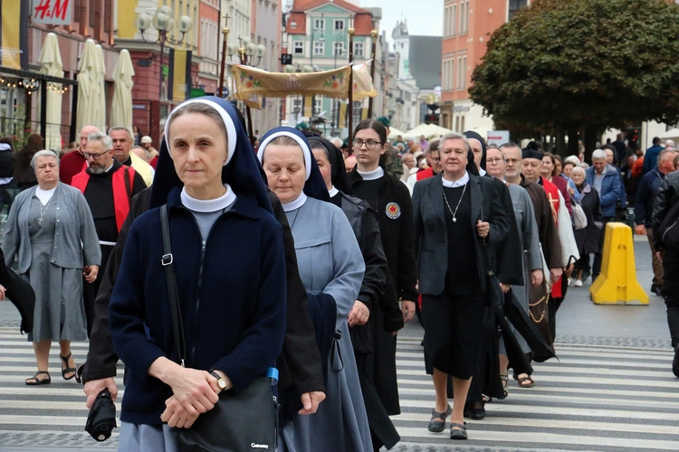 Procesja z relikwiami św. Doroty i św. Stanisława we Wrocławiu 2025