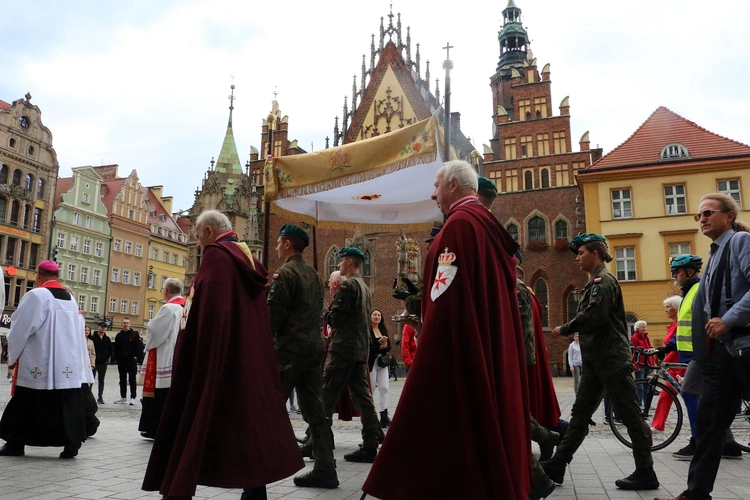 Procesja z relikwiami św. Doroty i św. Stanisława we Wrocławiu 2025