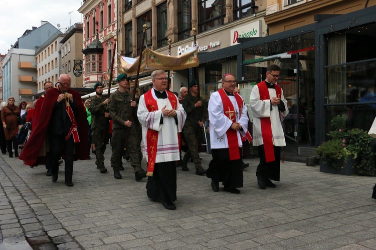 Procesja z relikwiami św. Doroty i św. Stanisława we Wrocławiu 2025