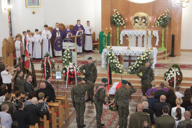 Krużlowa. Pogrzeb śp. Stanisława Barana w 86 lat od jego śmierci