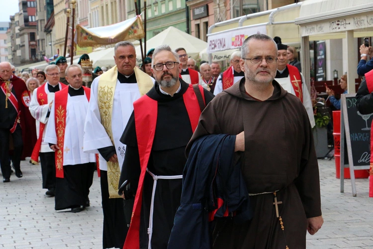 Procesja z relikwiami św. Doroty i św. Stanisława we Wrocławiu 2025