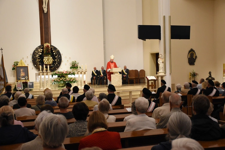 Eucharystia pod przewodnictwem bp. Szlachetki