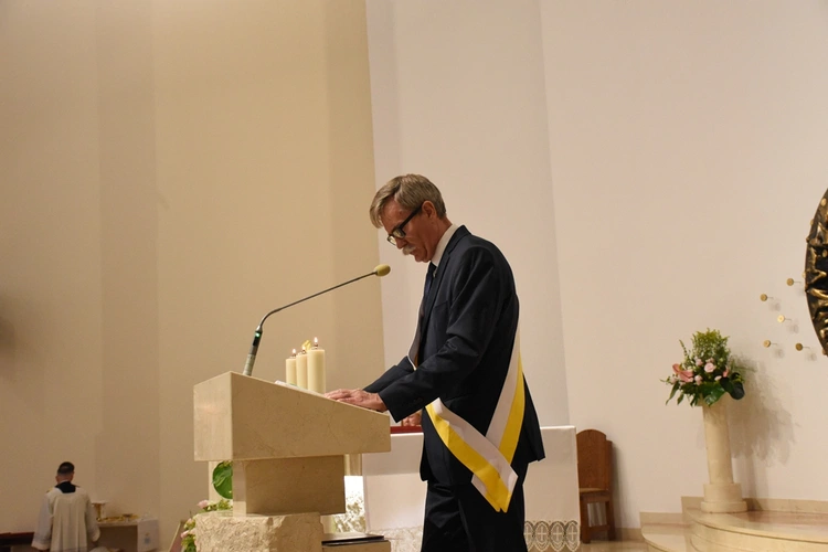 Eucharystia pod przewodnictwem bp. Szlachetki