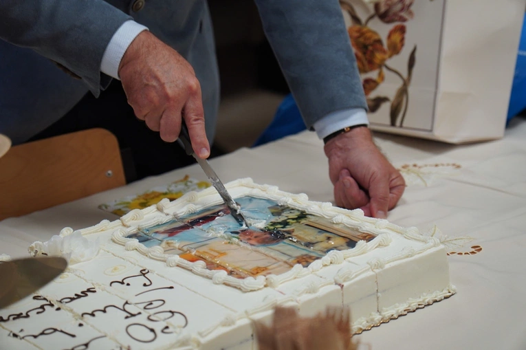 Od 60 lat pełni służbę przy ołtarzu