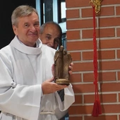 Od 60 lat pełni służbę przy ołtarzu