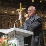 Ks. Waldemar Chrostowski o krzyżu w Starym i Nowym Testamencie
