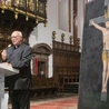 Ks. Waldemar Chrostowski o krzyżu w Starym i Nowym Testamencie