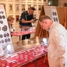 Historia katedry opolskiej monetami pisana