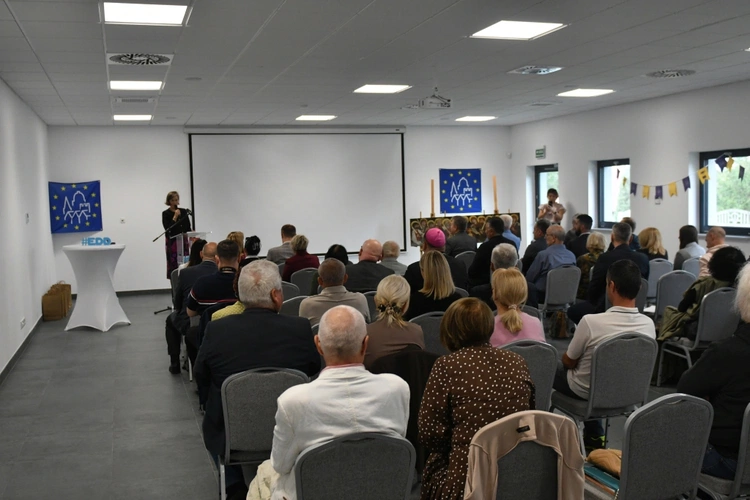 Złota odznaka za opiekę nad zabytkami dla proboszcza z Nowego Miasteczka