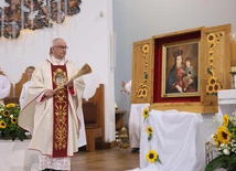 Matka Boża Radosna i słoneczniki