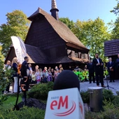 Katowice. Drewniany kościół w Parku Kościuszki przeszedł renowację