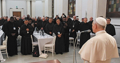 „Nigdy nie przestanę być augustianinem”. Leon XIV kieruje wzrok katolików na wartość życia zakonnego