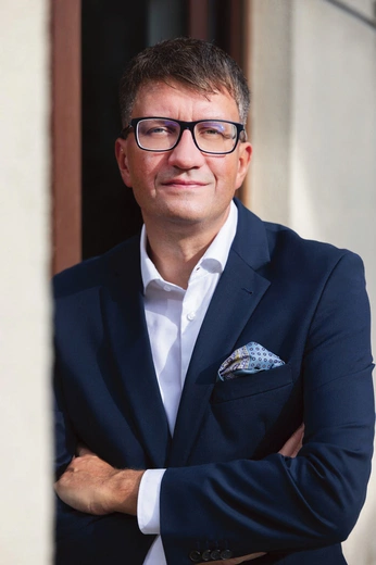 Polacy nie są przekonani do stawiania wiatraków. Czy zielona energia zastąpi nam węgiel?