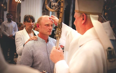 – Napełnij nasze serca swoim światłem i radością – modlił się biskup.