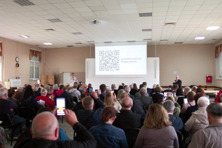 Nowoczesna technika w służbie ewangelizacji – to jest silna strona świeckich. 