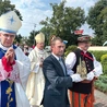 Podczas liturgii wprowadzono do parafii relikwie bł. kard. Stefana Wyszyńskiego.