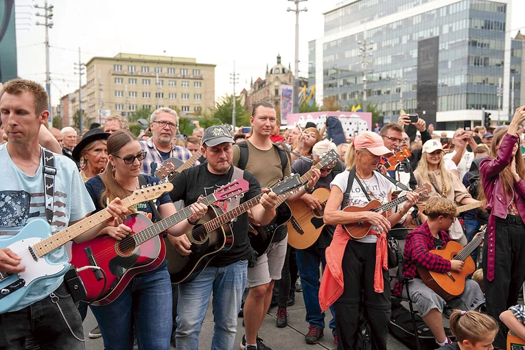 Gitarzyści przyjechali z całej Polski. 