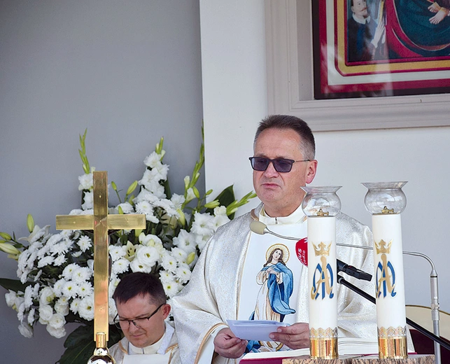 Mszy Świętej przewodniczył i homilię wygłosił generał zakonu paulinów o. Arnold Chrapkowski.