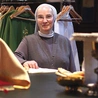 Siostra Kamila Domańska oddała serce pracy w archikatedrze.