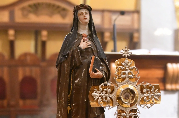 Niezwykła święta, żyjąca w zwykły sposób