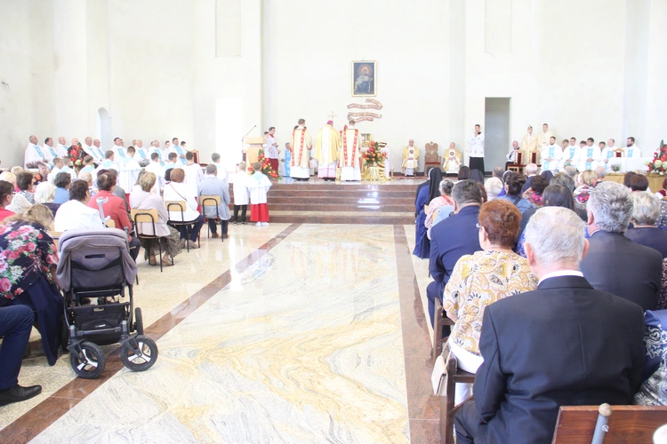 Wmurowanie kamienia węgielnego w Czarnym Potoku