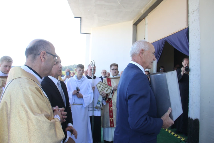 Wmurowanie kamienia węgielnego w Czarnym Potoku