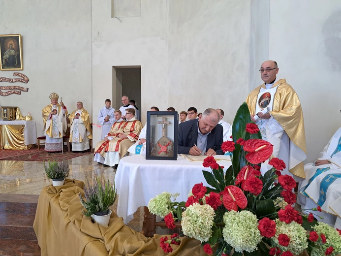 Wmurowanie kamienia węgielnego w Czarnym Potoku