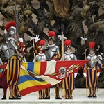 Gwardia Szwajcarska przygotowuje się do przysięgi nowych rekrutów