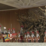 Gwardia Szwajcarska przygotowuje się do przysięgi nowych rekrutów