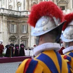 Gwardia Szwajcarska przygotowuje się do przysięgi nowych rekrutów