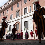 Gwardia Szwajcarska przygotowuje się do przysięgi nowych rekrutów