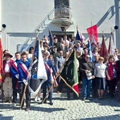 Uczestnicy żywieckiego spotkania patriotycznego. 